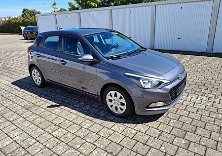 Hyundai i20 Active NAVI Kamera