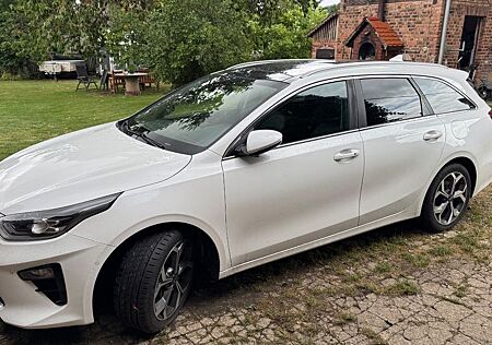 Kia Cee'd Sportswagon 1.6 CRDi DCT Platinum Edit...