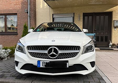 Mercedes-Benz CLA 180 - Automatik Panorama Schiebedach