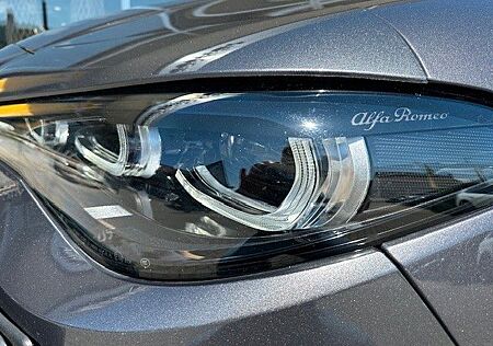 Alfa Romeo Giulia Veloce Q4/Premium-Audio/Veloce+Tech.Pak.