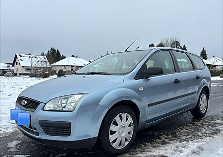 Ford Focus 1,6 Ambiente/ TÜV NEU/ Sehr Gepflegt!