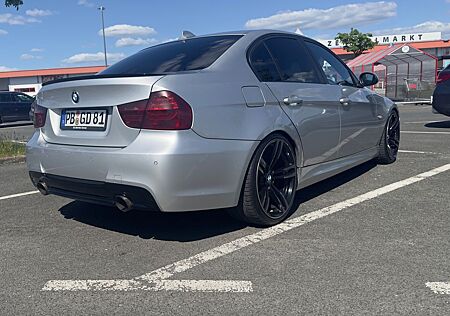 BMW 325i -