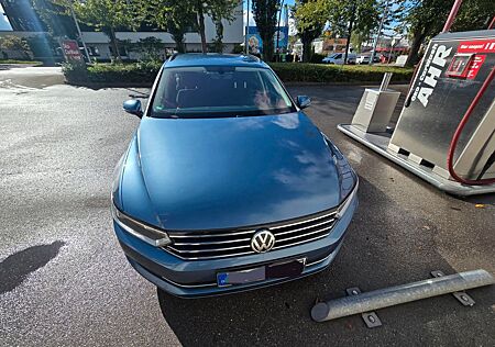 VW Passat Volkswagen 2.0 TDI 150 PS. Comfortl. Varia...