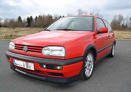 VW Golf Volkswagen 2.0 GTI 20 Jahre GTI 20 Jahre GTI - TÜV neu
