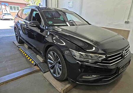 VW Passat Variant Volkswagen 2.0TDI Business R-Line Navi AHK