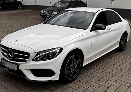 Mercedes-Benz C 180 Autom. Amg Line Exterieur und Interieur