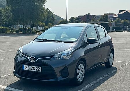 Toyota Yaris / Service NEU / AHK / Garantie bis 01/2032
