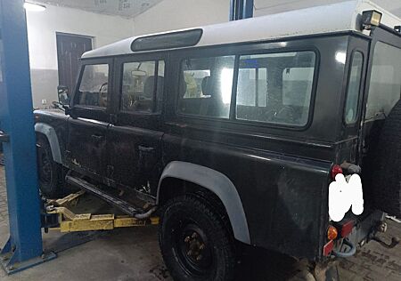 Land Rover Defender 110 V8