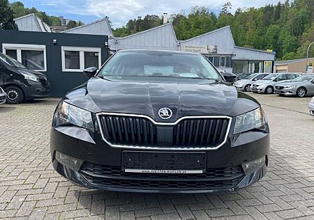 Skoda Superb Lim*1 HAND*PDC*TEMP*E HECKKLAPPE*TÜV NEU