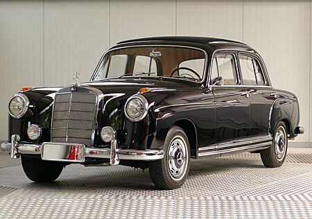 Mercedes-Benz 220 gebraucht kaufen Mercedes-Benz 220 a Ponton Faltdach Leder H-Kennz. Traumauto