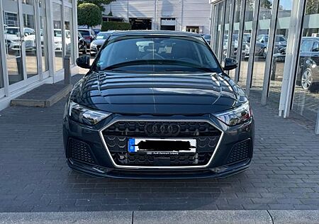 Audi A1 30 TFSI S tronic advanced Sportback advanced