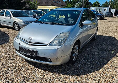 Toyota Prius 1.5-l-VVT-i