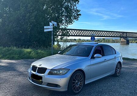 BMW 320d Automatik Schiebedach Applecarplay