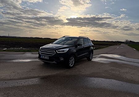 Ford Kuga 1,5 EcoBoost 4x2 110kW Titanium Titanium