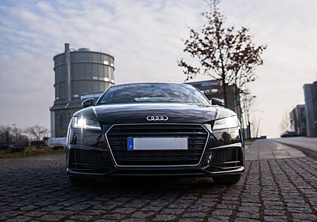 Audi TT Coupe 1.8 TFSI S-Line Reifen Service NEU