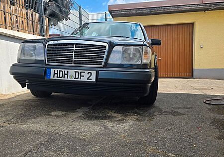 Mercedes-Benz E 220 S124 / W124 T-Model