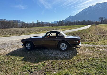Triumph TR6