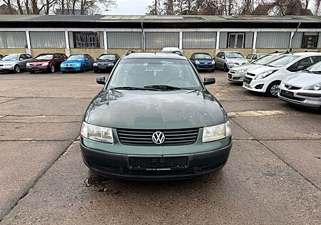 VW Passat Variant Volkswagen 1.8 T 110KW,Automatik,Leder