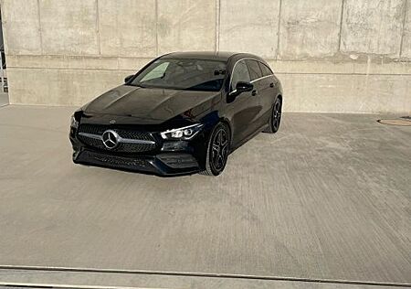 Mercedes-Benz CLA 200 Shooting Brake *AMG *Pano *LED