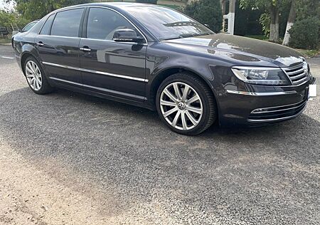 VW Phaeton Volkswagen 4.2 V8 lang 4MOTION Tiptronic 5-Sitzer -