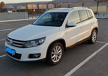 VW Tiguan Volkswagen 1.4 TSI BlueMotion T LOUNGE Sport & S...