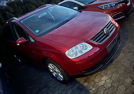 VW Touran Volkswagen 1.6 FSI 7 sitzer