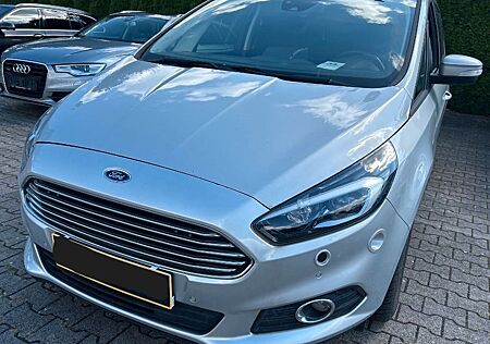 Ford S-Max Business 1 Hand / BEHÖRDENFAHRZEUG!!!