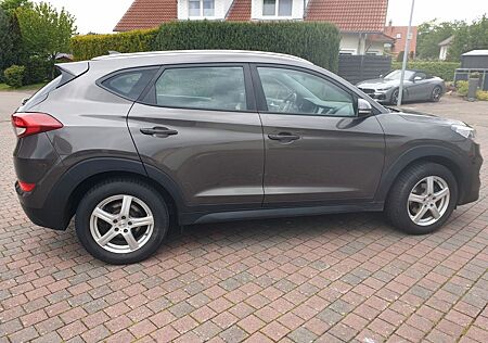 Hyundai Tucson Premium 1.6T GDI (177PS) mit AHK