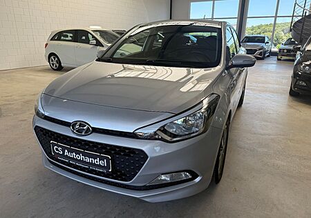 Hyundai i20 *Automatik-Navi-Rückfahrkamera*