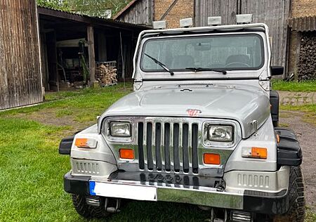 Jeep Wrangler 2.5 Oldtimer