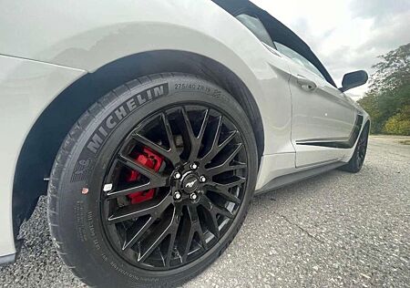 Ford Mustang 2.3 EcoBoost Auto /// deutsches Fahrzeug