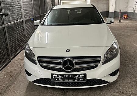 Mercedes-Benz A 180 -