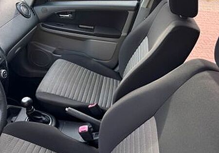 Suzuki SX4 Classic 1.6 VVT 2WD Style Style