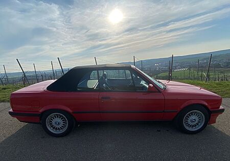 BMW 318 E30