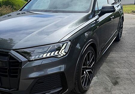Audi Q7 50 TDI quattro tiptronic | 286 PS | 22