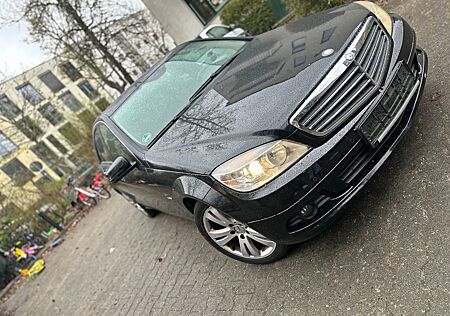 Mercedes-Benz C 180 CGI BlueEFFICIENCY Autom. -