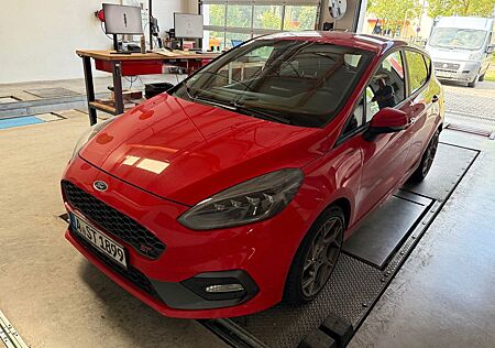 Ford Fiesta 1,5 EcoBoost ST mit Styling-Paket ST ...