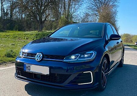 VW Golf Volkswagen VII GTE DSG Navi ACC StH Active Info AHK