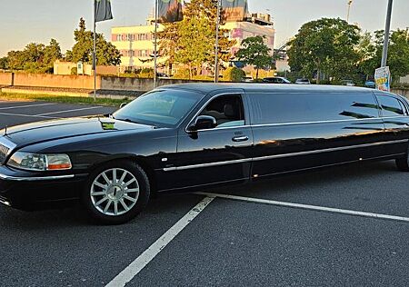 Lincoln Town Car Stretch Limousine Limo TIFFANY LPG