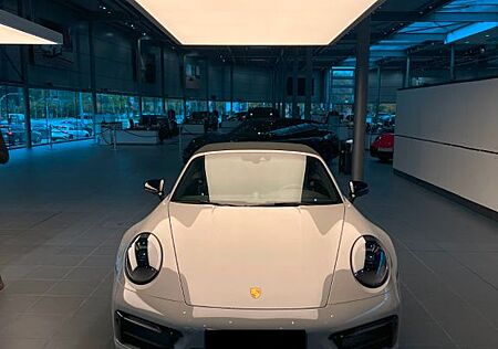 Porsche 992 4 GTS Cabrio Kreide Carbon Matrix Lift Inter