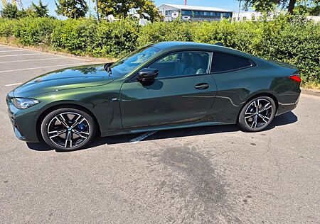 BMW M440i Coupé, 374 PS, Sanremo Green Metallic