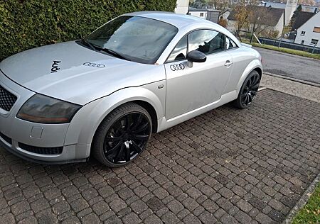 Audi TT Coupe 1.8T 132 kW -