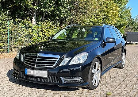 Mercedes-Benz E 220 gebraucht kaufen Mercedes-Benz E 220 CDI T BlueEFFICIENCY AVANTGARDE AMG Paket