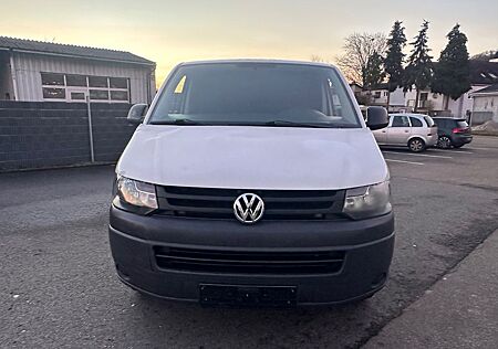 VW T5 Transporter Volkswagen 2.0L Diesel