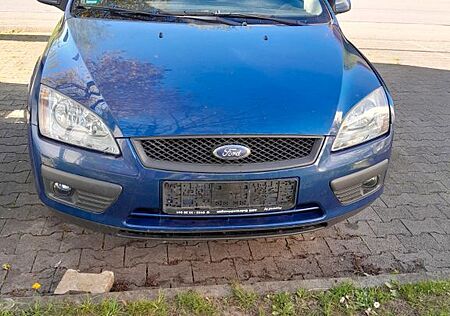 Ford Focus 1,6 Ambiente Ambiente