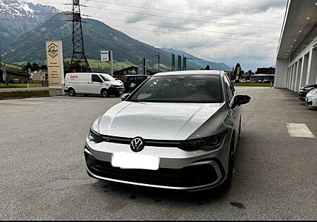 VW Golf Volkswagen 1.5 TSI OPF 110kW R-Line R-Line