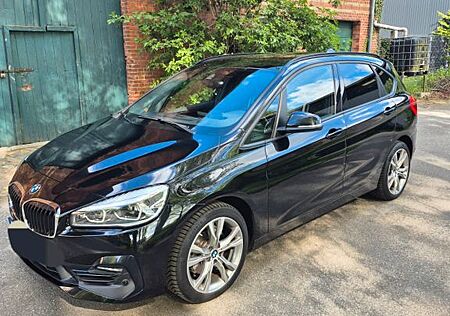 BMW 2er 220 Active Tourer 220i Steptronic DCT -