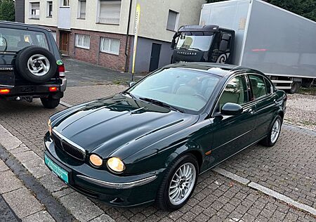 Jaguar X-Type 2.0 V6 Executive*TÜV NEU*1 HAND*KLIMA*TOP