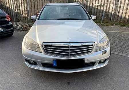 Mercedes-Benz 220