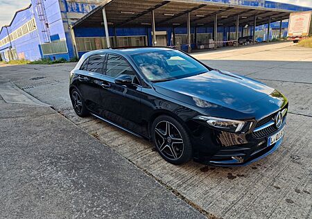 Mercedes-Benz A 220 4MATIC DCT -